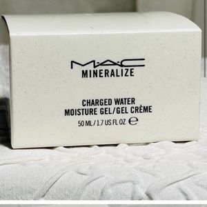 NWT MAC Mineralize Charged Water Moisture Gel
